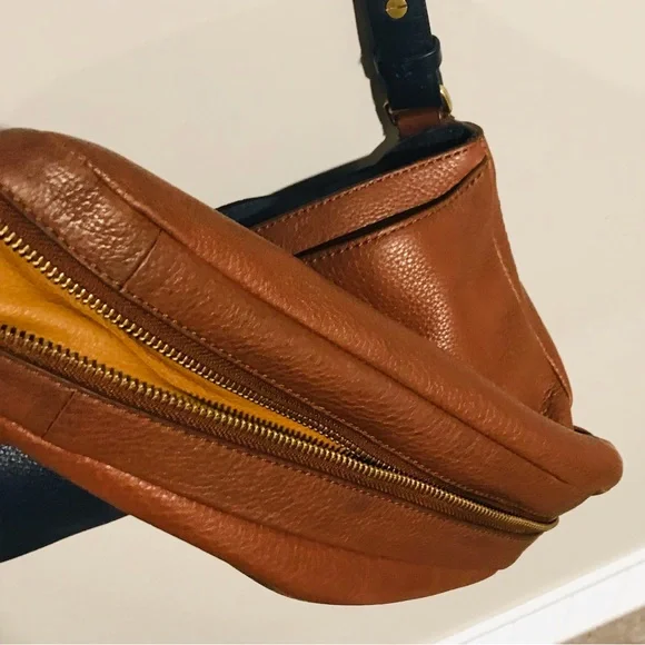 Fossil Purse - Picture 4 of 8